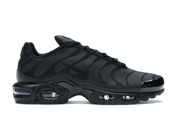 Nike Air Max Plus Triple Black Leather
